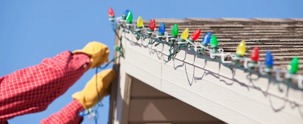 The Benefits to Hiring a Professional to Hang Your Christmas Lights